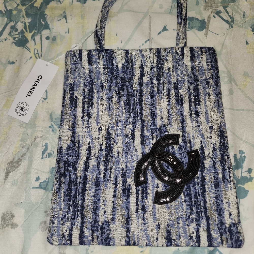 CHANEL Blue and Cream Patterned Tote with Black CC Patch